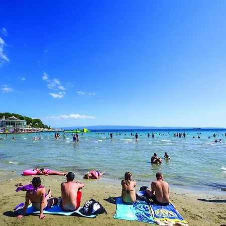 3 Bedroom Cozy In Appartement *